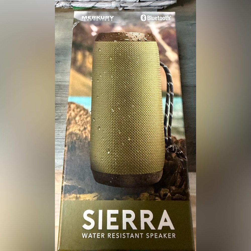 Green Sierra Portable Bluetooth Speaker